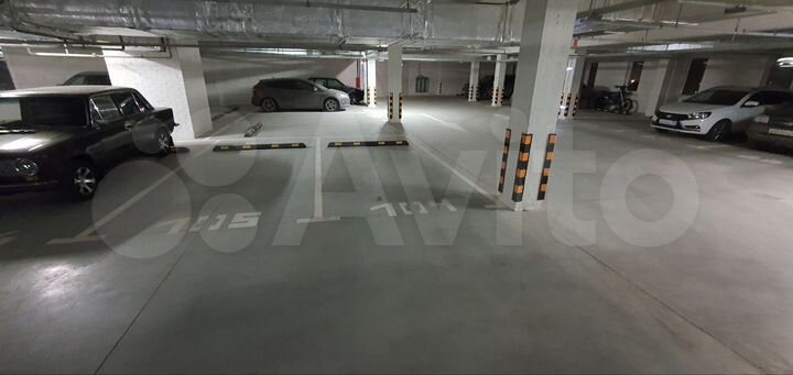 Машиноместо, 13 м²