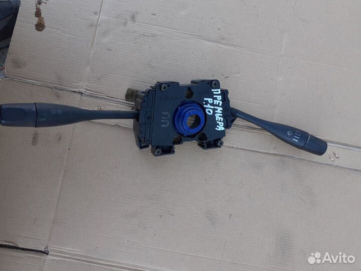 Переключатель подрулевой Ниссан Примера П10