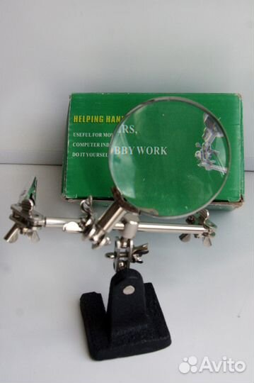 Лупа рука помощи