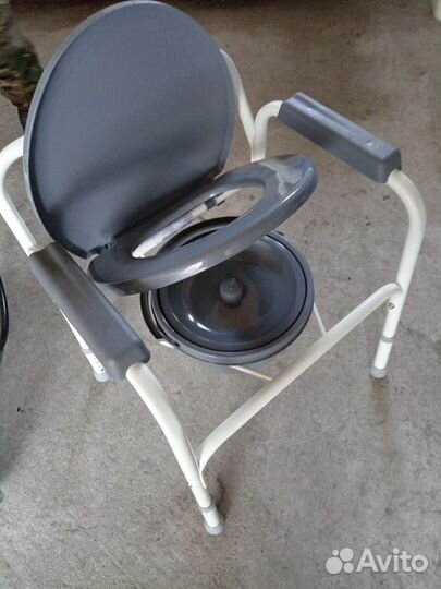 Стул санитарный