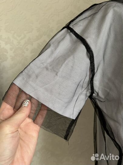 Футболка женская белая с черной сеточкой М