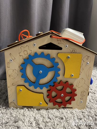 Бизиборд домик со светом