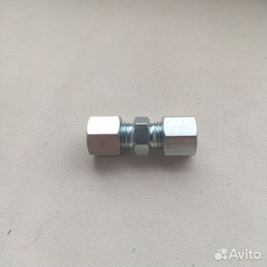 Фитинг. Соединитель тормозных трубок