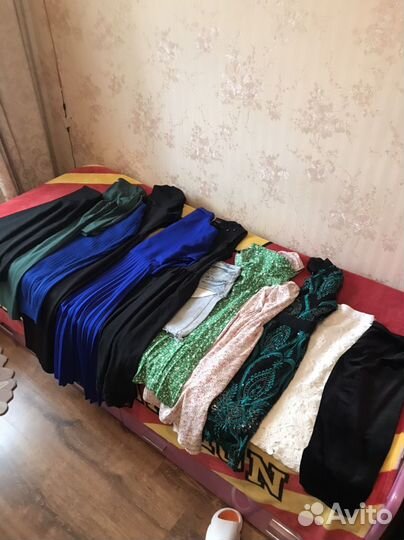 Платья на девушку 42/44 размер, пакетом