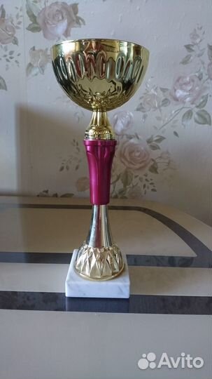 Спортивный кубок диаметр 26см