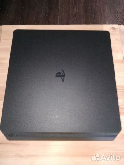Sony PS4 slim