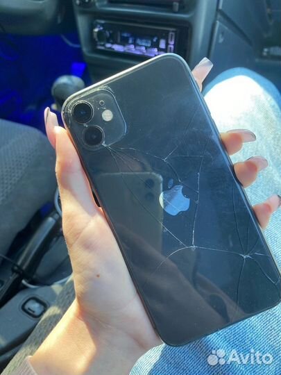 iPhone 11, 64 ГБ