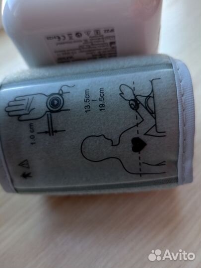 Тонометр на запястье новый