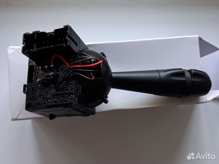 Поворотный переключатель на руль Renalt 2011