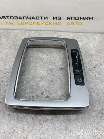 Накладка передняя Mercedes-Benz C200 W204 M271.860