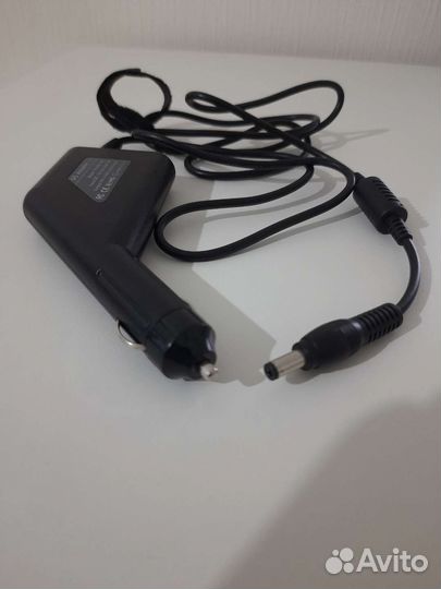 Автомобильная зарядка для ноутбука