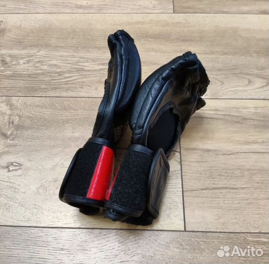 Перчатки Reebok UFC MMA