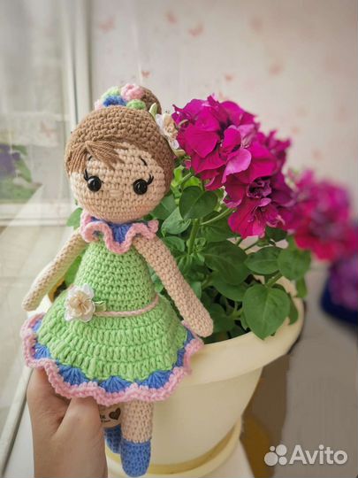 Вязаная кукла 