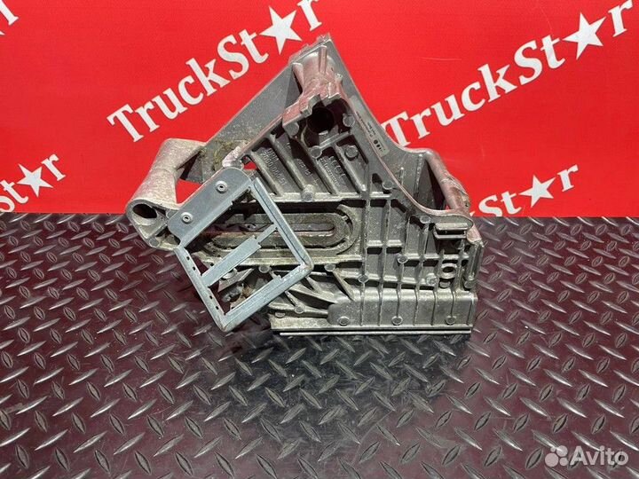 Кронштейн рулевой колонки