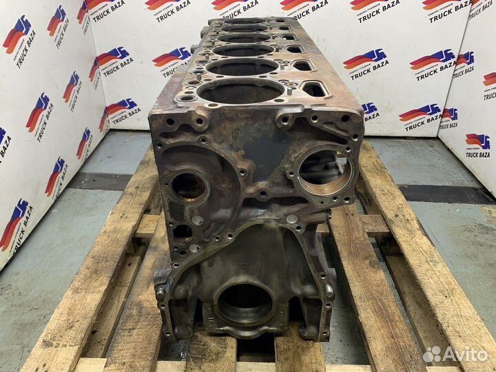 Блок цилиндров двигателя