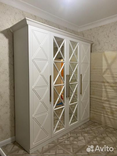 Шкаф распашной новый