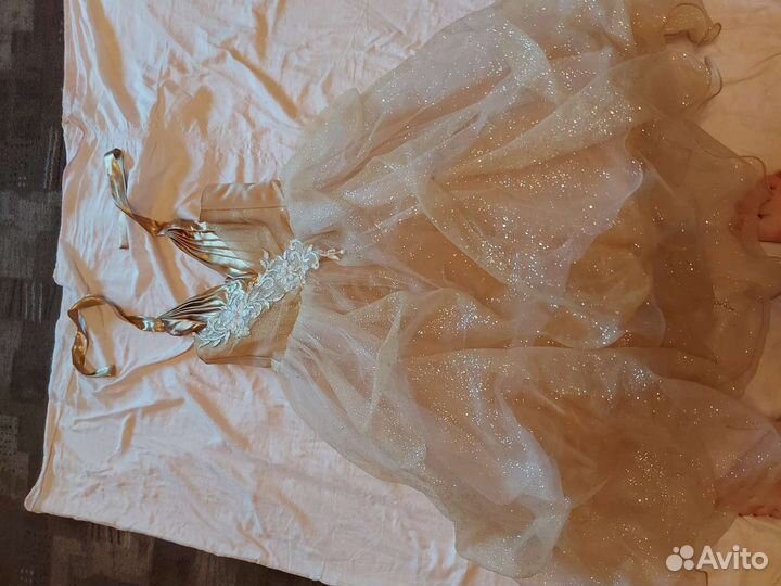 Вечернее платье