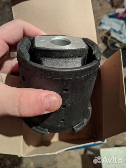 Сайлентблок BMW Lemforder 1330601