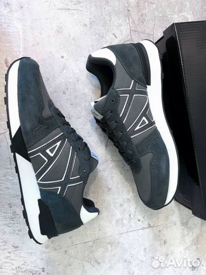 Кроссовки Armani осенние