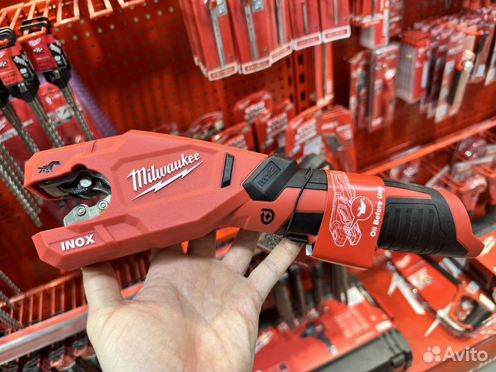 Труборез аккумуляторный Milwaukee M12 pcss-0 для н