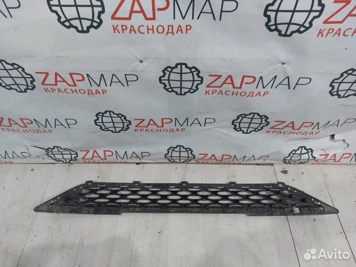 Решетка бампера центральная передняя Hyundai