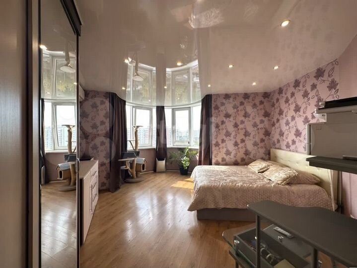 2-к. квартира, 71 м², 10/20 эт.