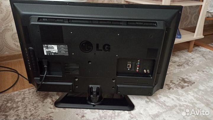 LED телевизор LG 32 дюйма