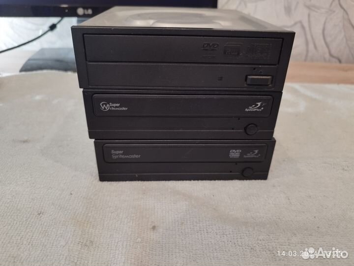 Dvd привод SATA