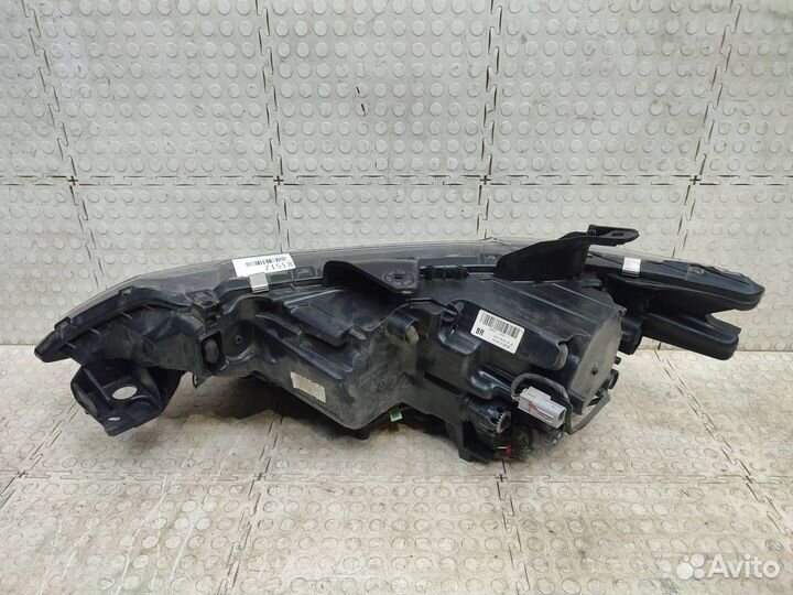 Фара правая Mitsubishi Outlander 3 GF 2018