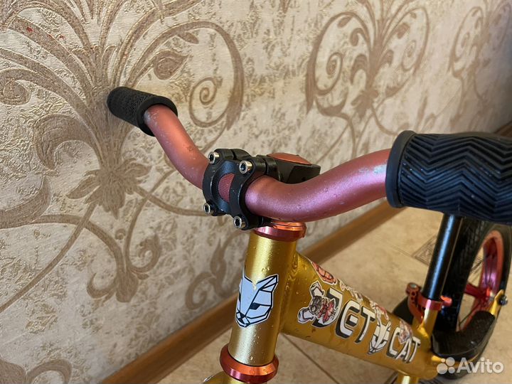 Беговел jetcat 12