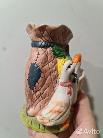 Статуэтка вазочка, карандашница