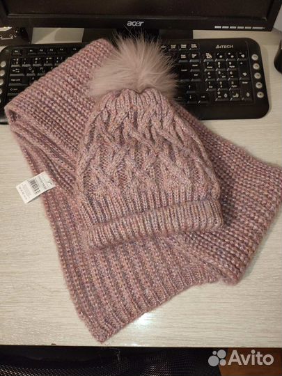 Шапки для девочки размер 50-54 разные