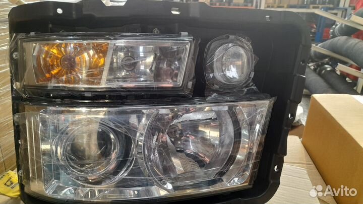 Фара передняя левая