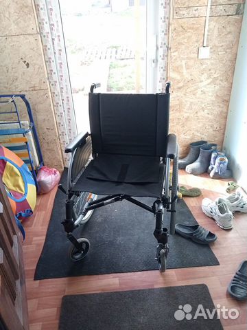 Продаëтся инвалидное кресло