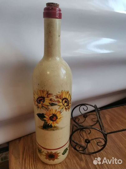 Бутылка на подставке