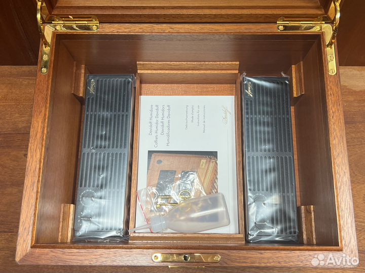 Хьюмидор Davidoff century burl walnut