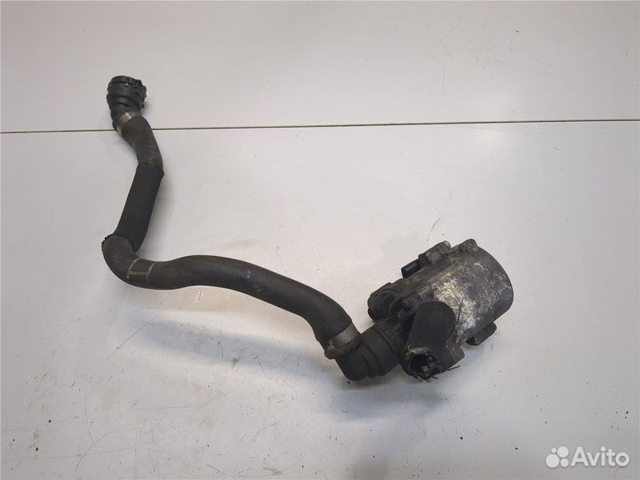 Насос водяной BMW 5 F07 Gran Turismo, 2010