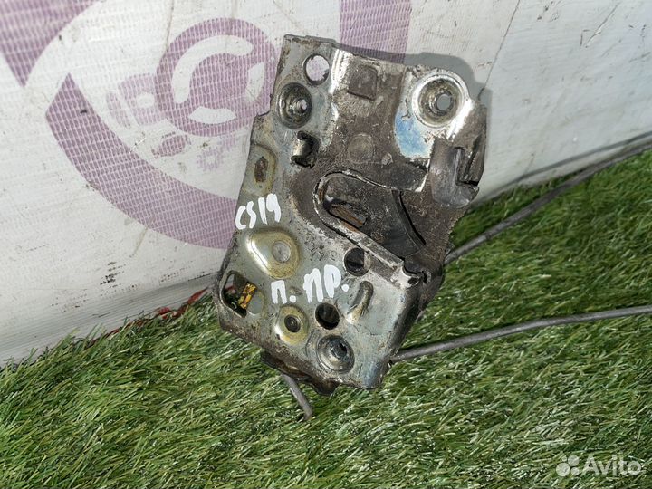 Замок передней правой двери Chevrolet Suburban GMT