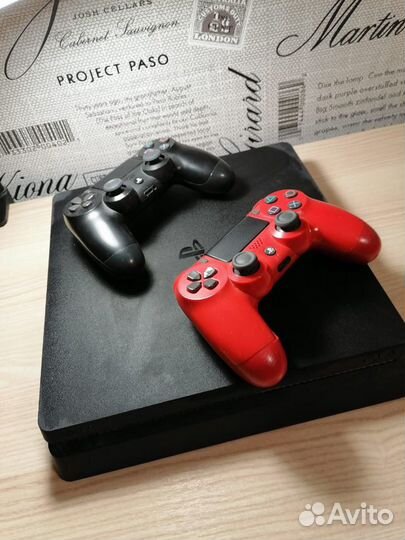 Sony PS4 Slim