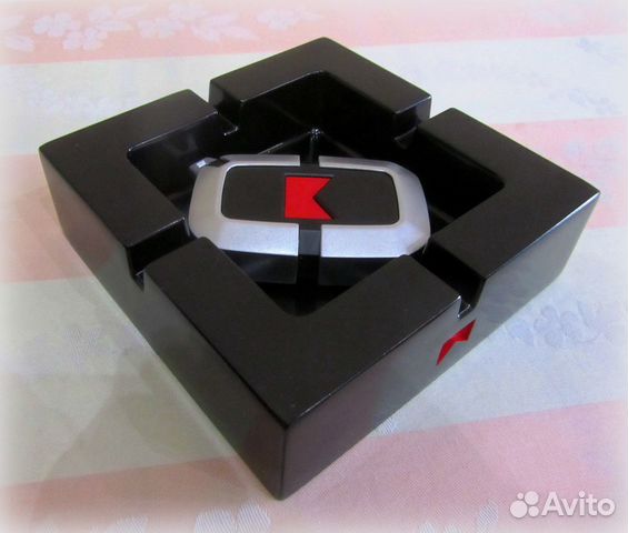 Пепельница и зажигалка для сигарет, сигар Marlboro