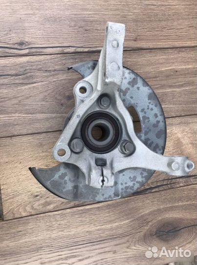 Цапфа кулак передняя правая Opel Insignia