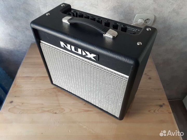 Гитарный комбоусилитель nux mighty 20 вт