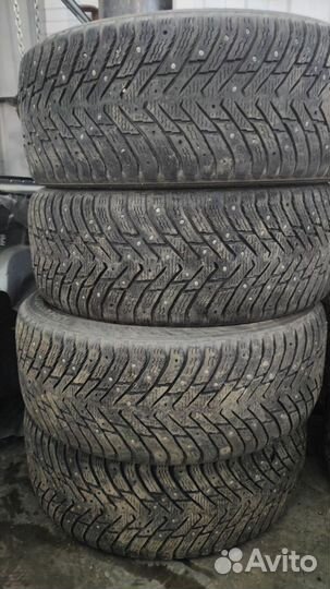 Nokian Tyres Hakkapeliitta 8 235/55 R17