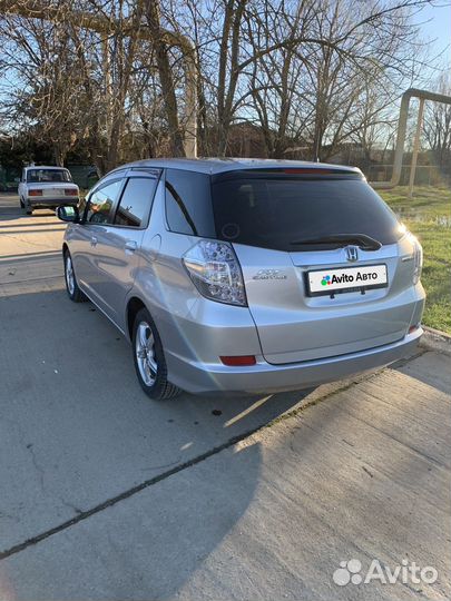 Honda Fit Shuttle 1.3 CVT, 2013, 224 386 км