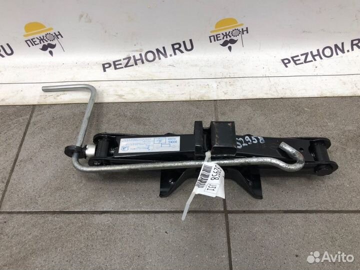 Домкрат Mazda Mazda3 хэтчбек 5 дв. 1.6 2008