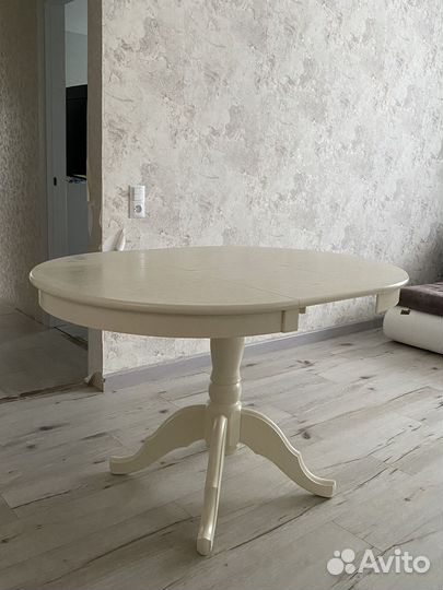 Кухонный стол