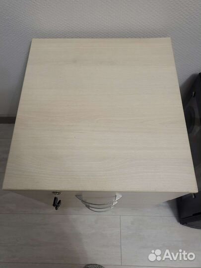 Письменный стол офисный