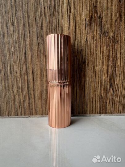 Помада Charlotte Tilbury Pillow Talk Medium