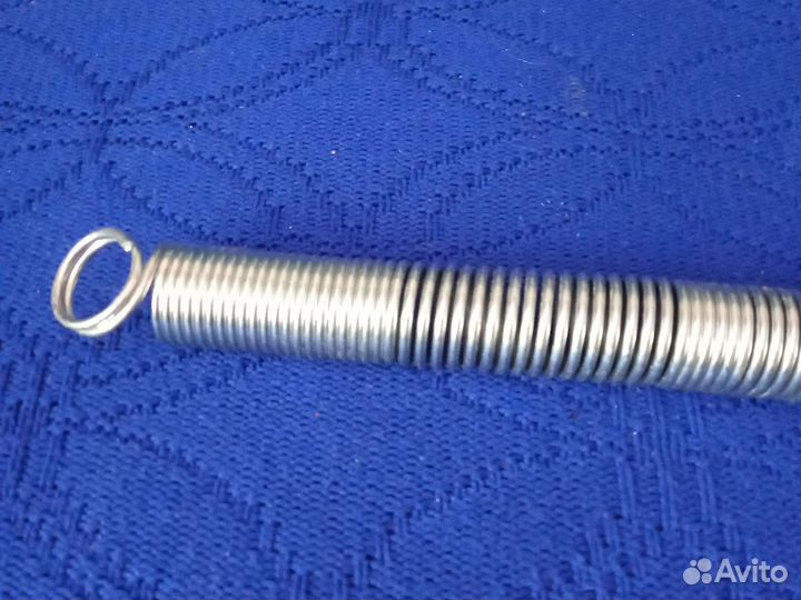 Пружина дверная