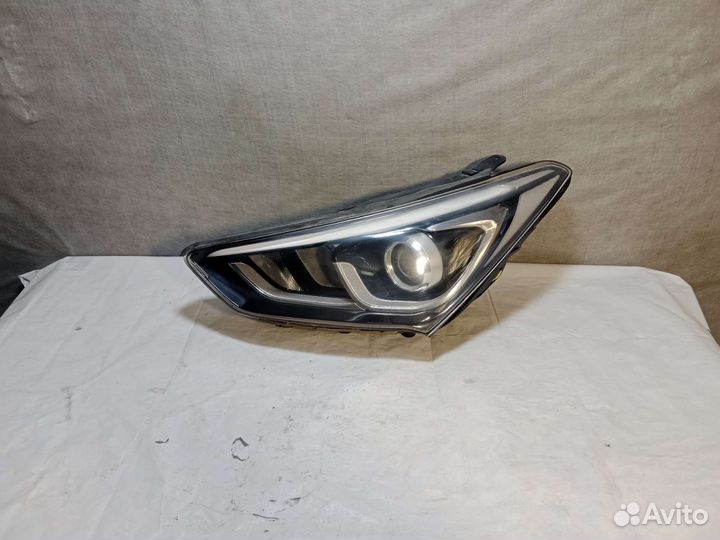 Фара левая Hyundai Santa-Fe 3 DM Ксенон